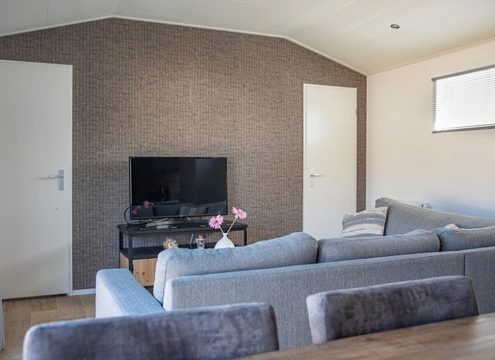 Chalet Bregkoog 231 in De Koog, Texel with spacious terrace and modern look at Chaletpark Bregkoog.