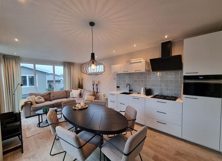 Chaletpark Bregkoog - Chalet Bregkoog 119 with modern look in De Koog, Texel, Wadden Islands.