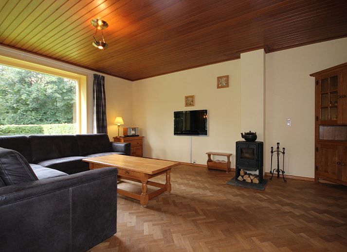 Country house Landleven No. 81 in De Koog, Texel with spacious garden and terrace for relaxing stay.