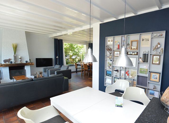 Orchismient 45 grosses Ferienhaus in De Koog Texel mit grossem Aussenbereich und Terrasse inmitten der Natur.