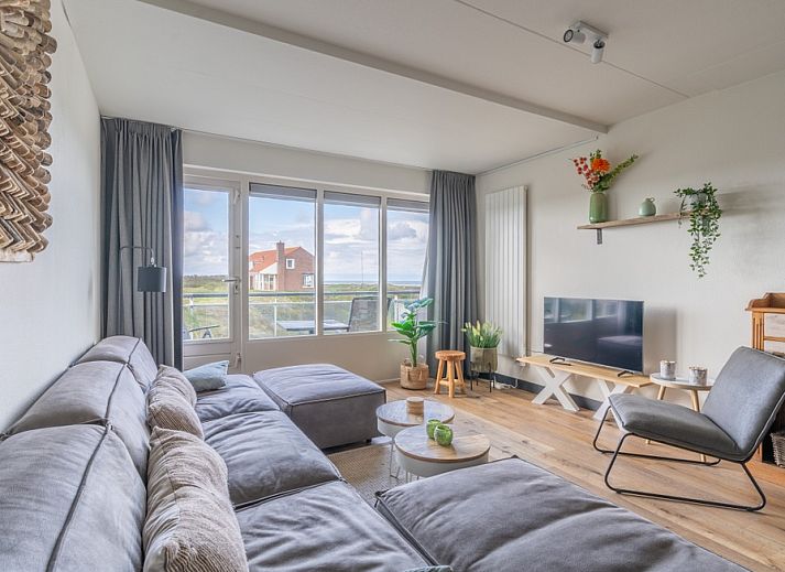 Cozy living room with sea view in Apartment Juliana 086, De Koog, Texel, Wadden Islands.