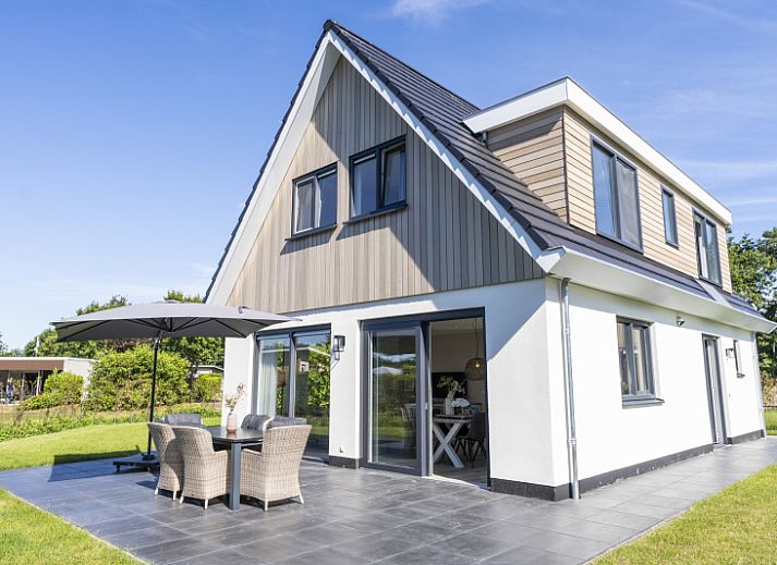 Villa 35a in De Koog, Texel with sunny terrace and trampoline in the garden.