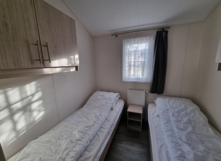 Modern kitchen in Chaletpark Bregkoog - Chalet Bregkoog 235, De Koog, Texel with all amenities for a pleasant stay.