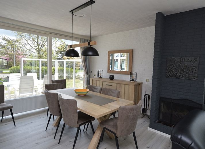 Orchismient 33 vakantiehuis in De Koog Texel met zonnige tuin en terras.