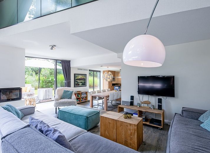 Luxury vacation home Park Duynzoom - Villa Duynzoom, De Koog, Texel, with sunny terrace and natural surroundings.