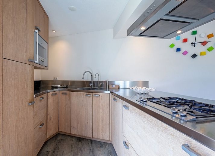 Luxury vacation home Park Duynzoom - Villa Duynzoom, De Koog, Texel, with sunny terrace and natural surroundings.