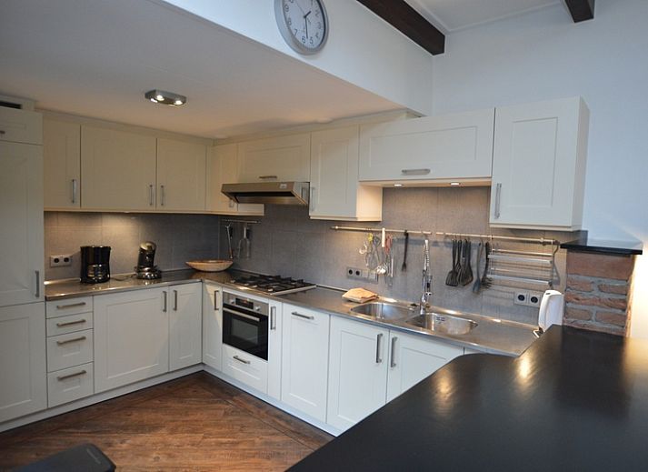 Entrance to vacation home Orchismient 28 De Koog Texel with atmospheric entry.