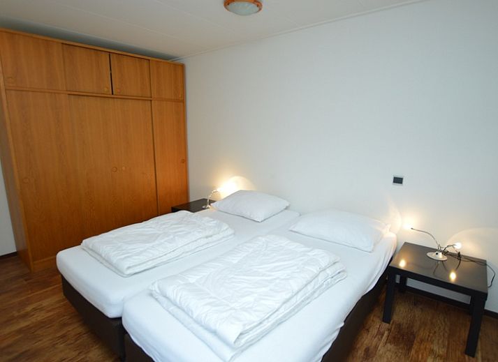 Entrance to vacation home Orchismient 28 De Koog Texel with atmospheric entry.