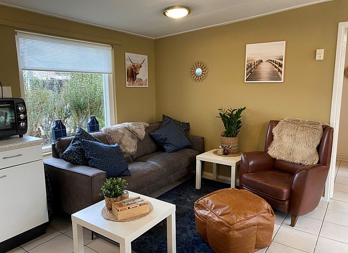 Bungalow 51 in Bungalowpark 't Luwe Land, De Koog, Texel, with spacious garden and terrace.