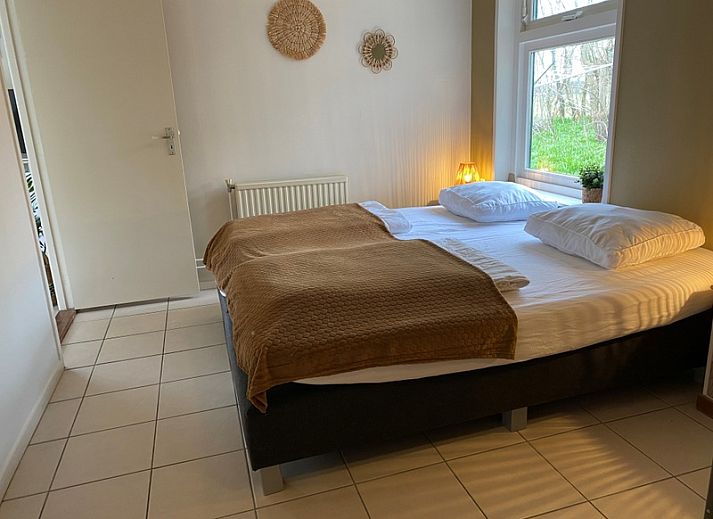 Bungalow 51 in Bungalowpark 't Luwe Land, De Koog, Texel, with spacious garden and terrace.
