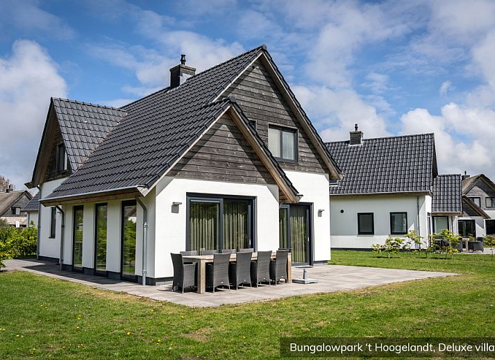 Verblijf 0102204 • Vakantiewoning Texel • Bungalowpark 't Hoogelandt - Deluxe villa