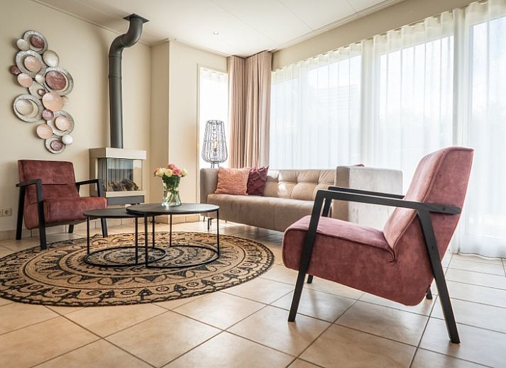 Bungalow 31 in De Koog, Texel mit grosser Terrasse und gruenem Garten, ideal fuer einen erholsamen Urlaub auf den Watteninseln.