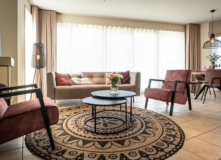 Bungalow 31 in De Koog, Texel mit grosser Terrasse und gruenem Garten, ideal fuer einen erholsamen Urlaub auf den Watteninseln.