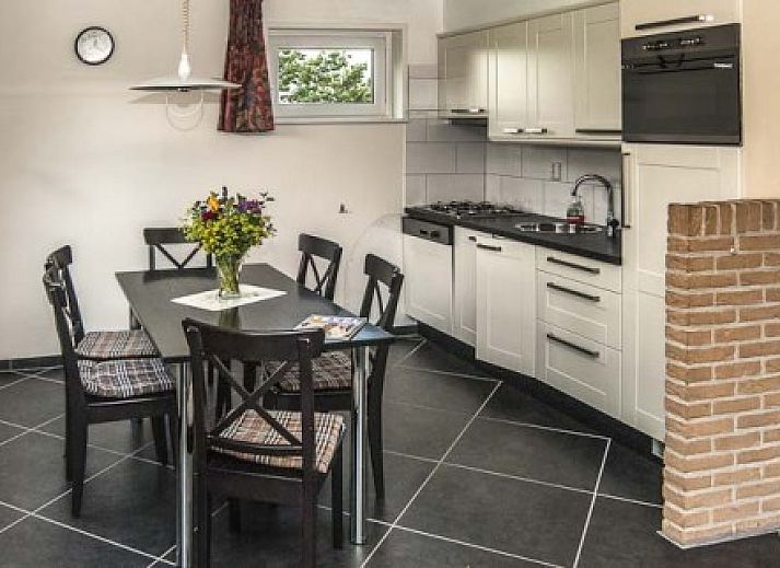 De Kemphaan: Vakantiehuis Texel met ruime tuin in De Koog, Waddeneilanden. Geniet van de natuur en rust.