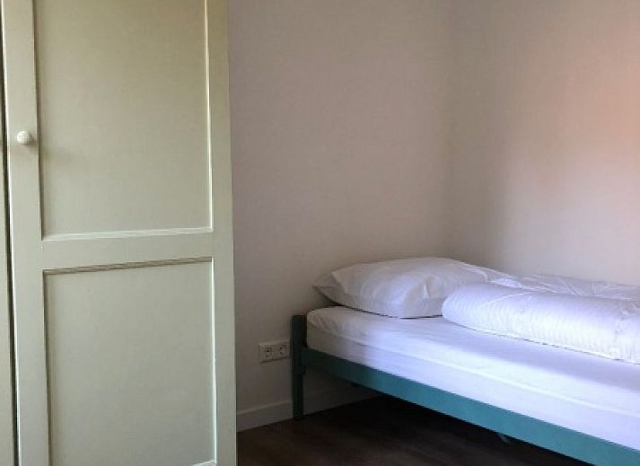 Spacious garden at 't Buitenhuisje, vacation home in De Koog Texel, surrounded by nature on the Wadden Islands.