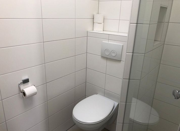 Spacious garden at 't Buitenhuisje, vacation home in De Koog Texel, surrounded by nature on the Wadden Islands.