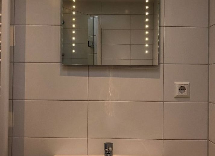 Spacious garden at 't Buitenhuisje, vacation home in De Koog Texel, surrounded by nature on the Wadden Islands.