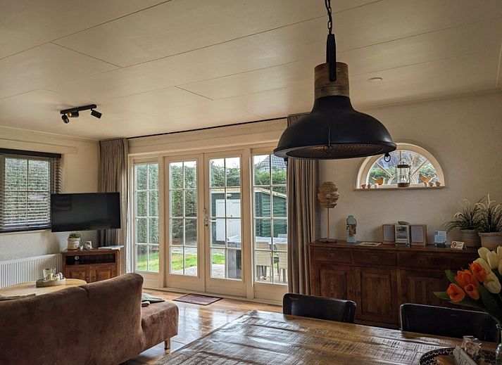 D' Duinster vacation home with terrace in De Koog, Texel, ideal for relaxation on the Wadden Islands.