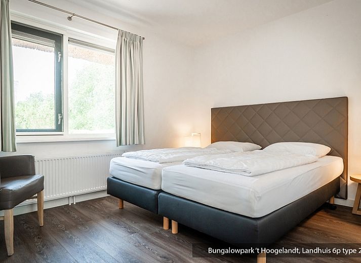 Rustic vacation home on Bungalowpark 't Hoogelandt in De Koog, Texel with spacious garden.