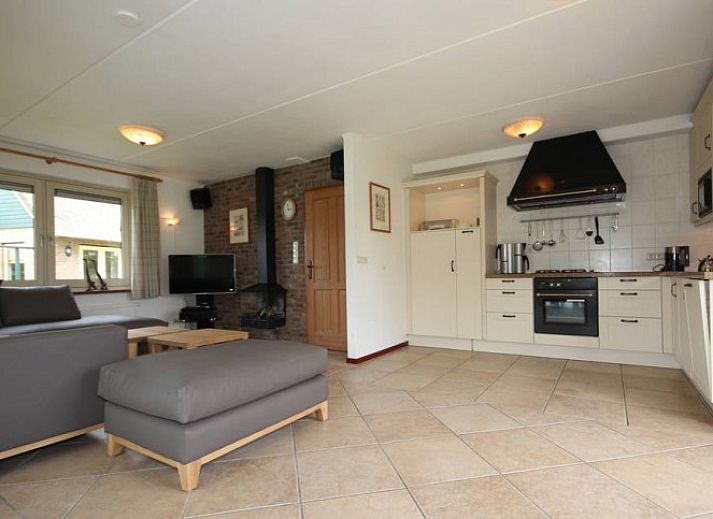 6-Personen-Villa mit viel Luxus, Ferienhaus in De Koog, Texel mit sonniger Terrasse und gruenem Garten.