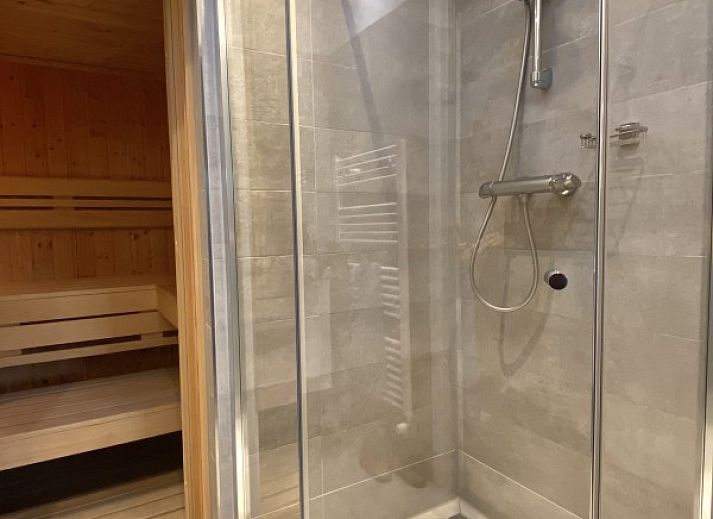 Zonnig terras met uitzicht bij Texel - Geniet ervan, vakantiehuis in Den Burg, perfect voor ontspanning.