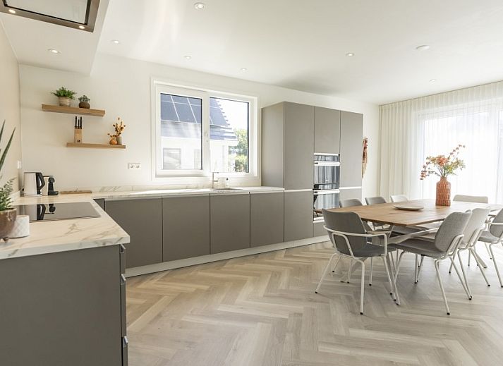 Guest house 01022535 - Holiday property Texel - Vakantiepark So What, Villa 8 Pers.