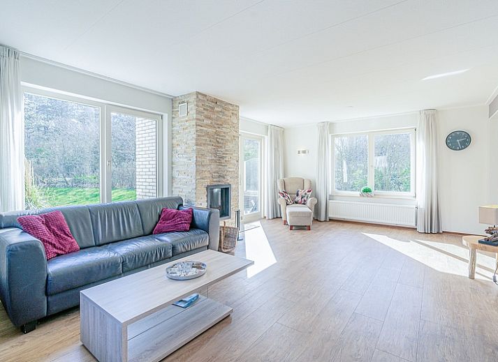 Ferienhaus Honeysuckle 95 in De Koog, Texel mit sonniger Terrasse und gruenem Garten