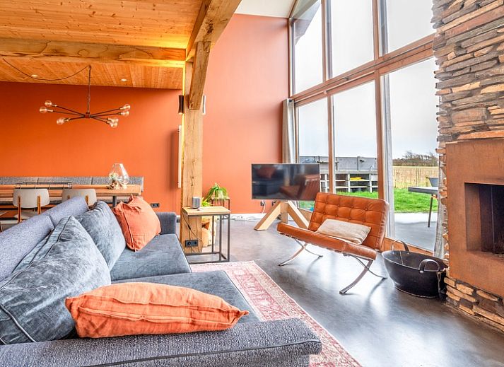 Vacation home Villa 191 with Hot tub in De Koog, Texel, offers a stylish terrace with beautiful garden views.