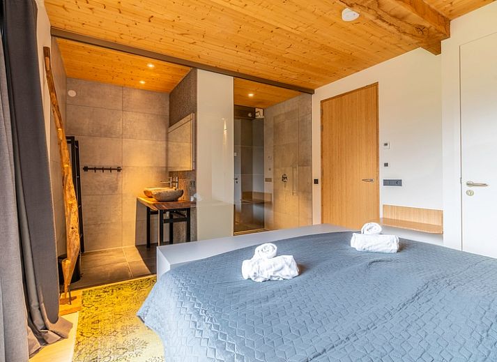 Vacation home Villa 191 with Hot tub in De Koog, Texel, offers a stylish terrace with beautiful garden views.