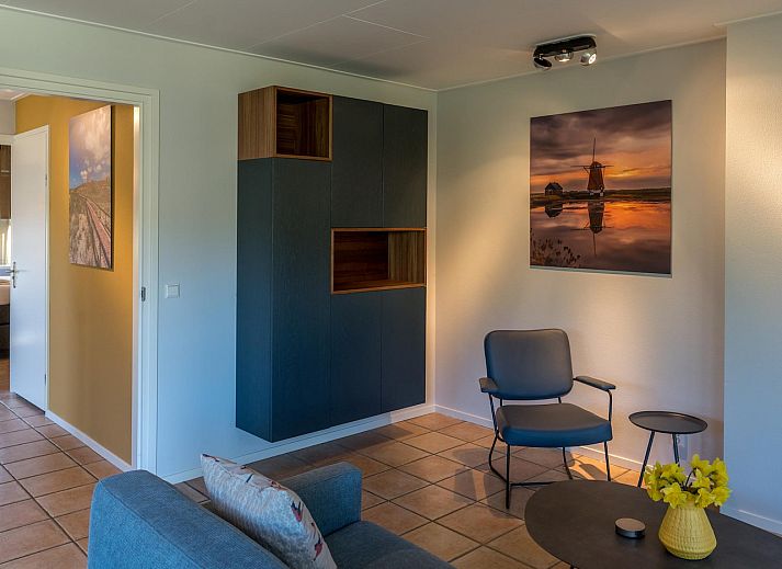 Salty Bries vacation home with terrace in De Koog, Texel, surrounded by green nature.