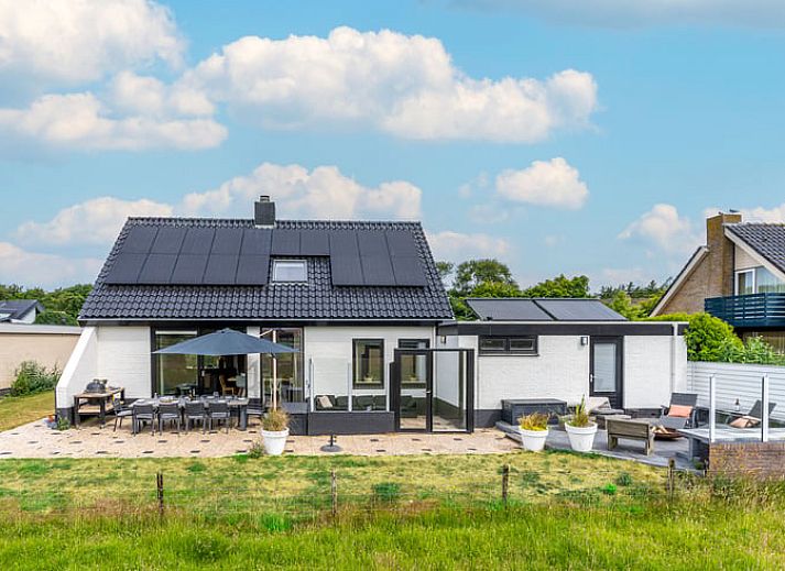 Cottage in De Koog vacation home with sunny terrace in De Koog, Texel, Wadden Islands.