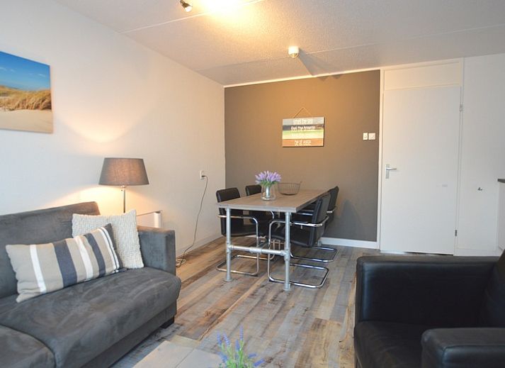 Cozy sitting area in Motel Texel - Apartment 211/1P, De Koog, Texel, with comfortable sofas.