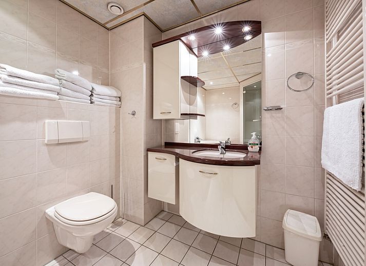 Cozy living room in Resort De Buteriggel Apartment 1 with sea view in De Koog, Texel.