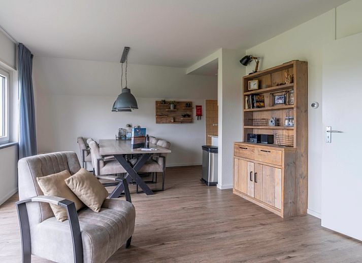 Ferienhaus Nieuwlanderweg 77 in De Koog, Texel mit grossem Garten und Terrasse, ideal fuer einen entspannten Aufenthalt auf den Watteninseln.