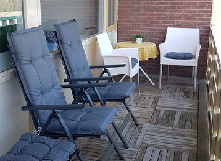 Stilvolle Essecke in 't Kerckeland - Appartement Kerckeland 82, De Koog, Texel, perfekt fuer eine entspannte Mahlzeit auf den Watteninseln.