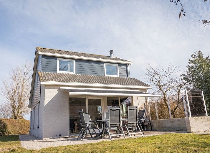 De Duinven vakantiehuis met zonnig terras in De Koog, Texel, ideaal voor ontspanning op de Waddeneilanden.