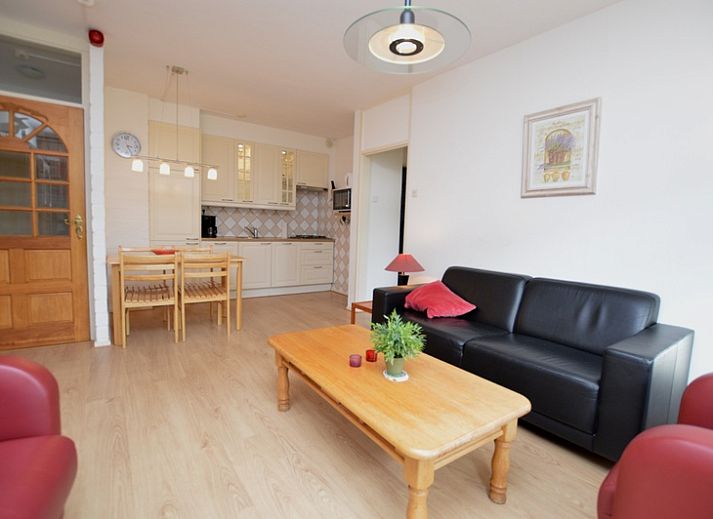 Wohnung Kerckeland 110 in De Koog Texel, gemuetliches Wohnzimmer mit moderner Einrichtung.