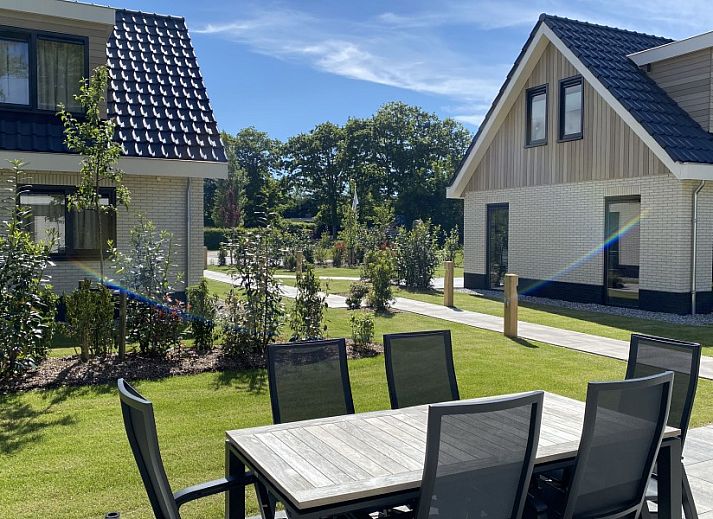 Vakantiewoning 6 Pers.Landhuis de Luxe Eldorado Texel in De Koog met moderne architectuur.