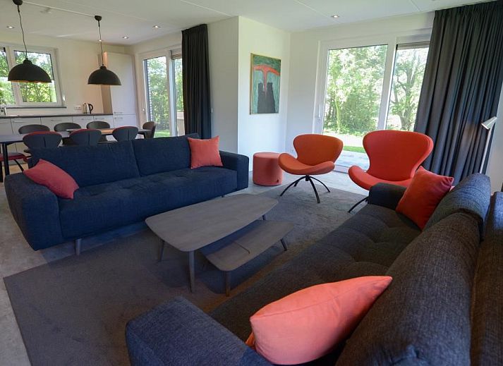 06 - Razende Bol - Kleingartenferienhaus mit Terrasse in De Koog, Texel, mitten im Gruenen.