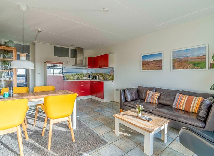 Apartment Juliana 142 Island and Sea View in De Koog Texel with modern living room and sea view.