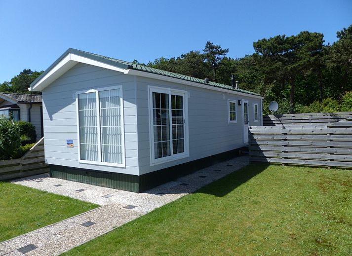 Chalet Bregkoog 205 in De Koog Texel, vacation home with spacious garden and sunny veranda.