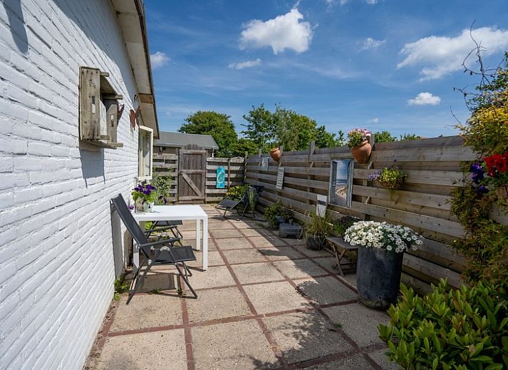 Gemuetliche Kueche im Ferienhaus 2490, De Koog, Texel, mit modernen Geraeten und viel Tageslicht.