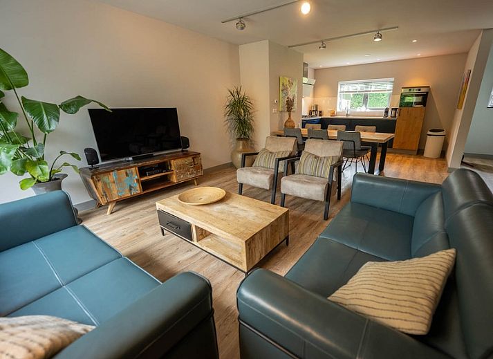 Entrance to Springtij Estate - Stulpje in De Koog Texel with cozy seating.