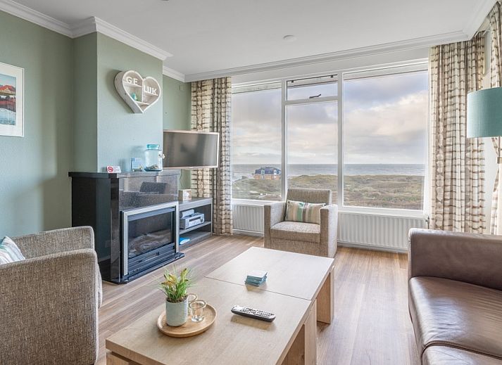 Gezellige woonkamer met zeezicht bij Appartement Juliana 164 Zeezicht in De Koog, Texel.