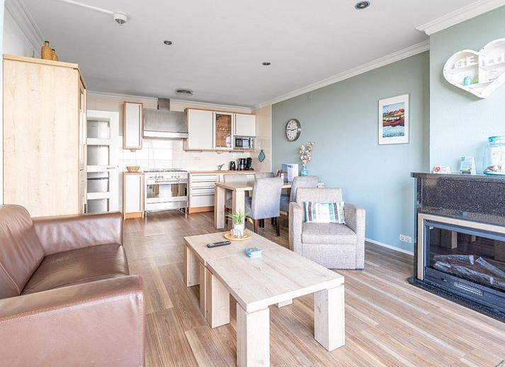 Gezellige woonkamer met zeezicht bij Appartement Juliana 164 Zeezicht in De Koog, Texel.