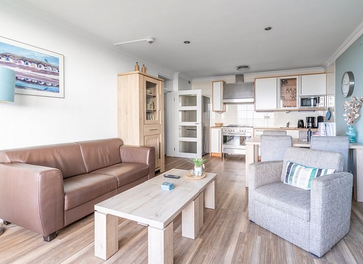 Gezellige woonkamer met zeezicht bij Appartement Juliana 164 Zeezicht in De Koog, Texel.