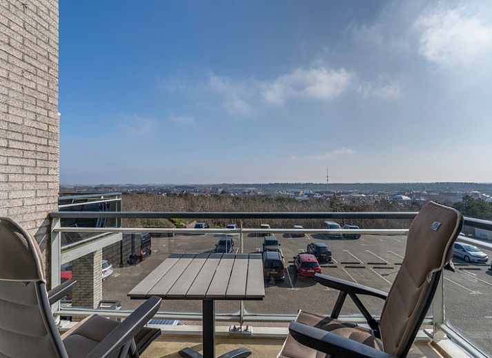 Stilvolle Kueche mit modernen Geraeten in Appartement Juliana 172 Eilandzicht, gelegen in De Koog auf Texel.