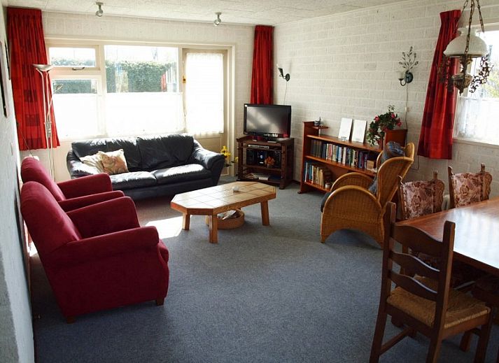 The Kragemaker bungalow in De Koog, Texel with sunny garden and terrace.