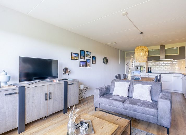 Cozy living room in Apartment Juliana 042 with beautiful views of nature in De Koog, Texel, Wadden Islands.