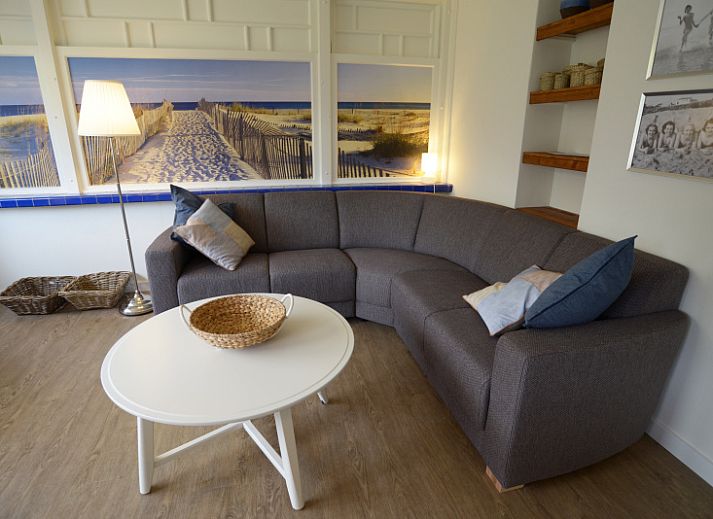 Cozy living space in Grand Hotel Opduin - Holiday home C, De Koog, Texel, with modern kitchen and dining area.